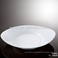 Прочная посуда из белого фарфора